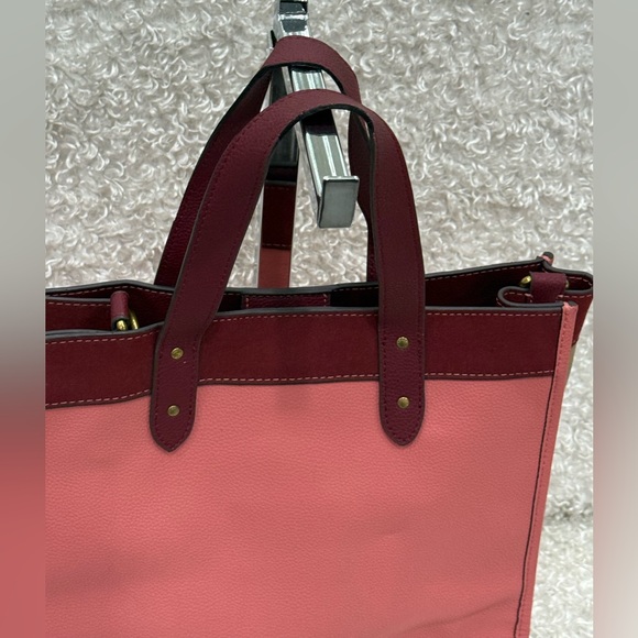 Coach Field Tote 22 Bag - Picture 8 of 16